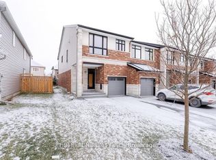 210 Cooks Mill Cres, Ottawa, ON K1V 2N1