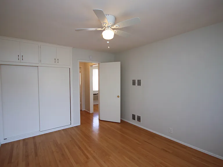 343 S Madison Ave #4 — Photo 12
