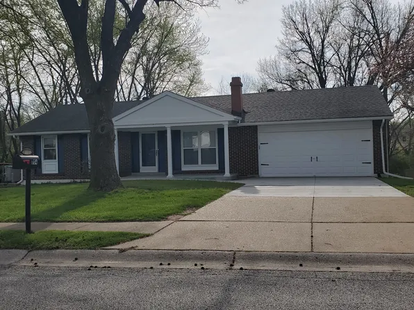 804 Ruth Dr, Saint Charles, MO 63301