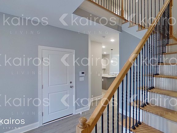 3rd image of 3704 Oak Leaf Unit C