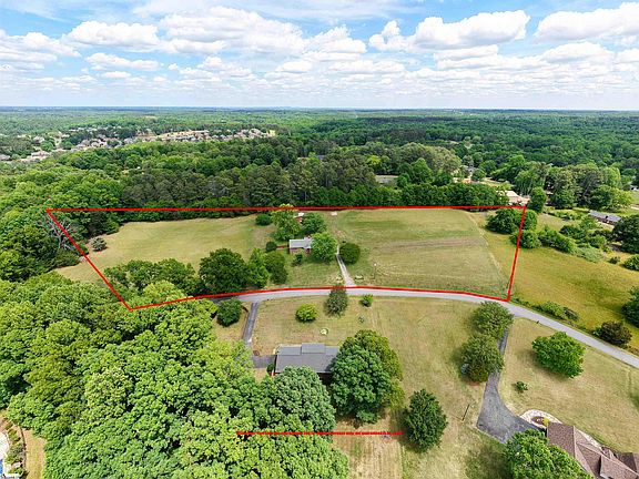 3rd image of 631 Riveroak Cir