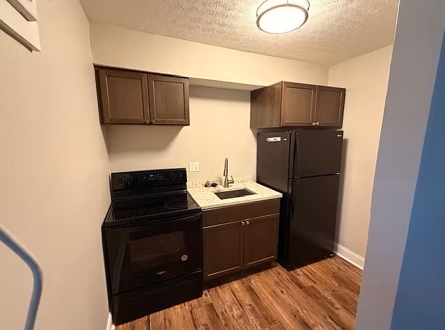 2nd image of 719 Elliott Ave APT 8