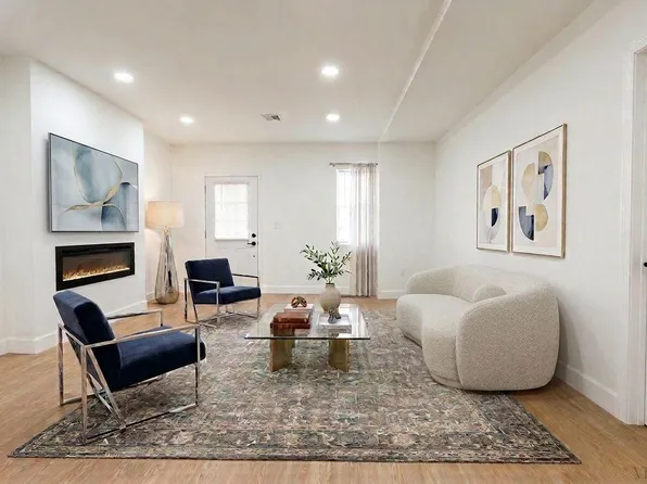 4649 Penn St, Philadelphia, PA 19124