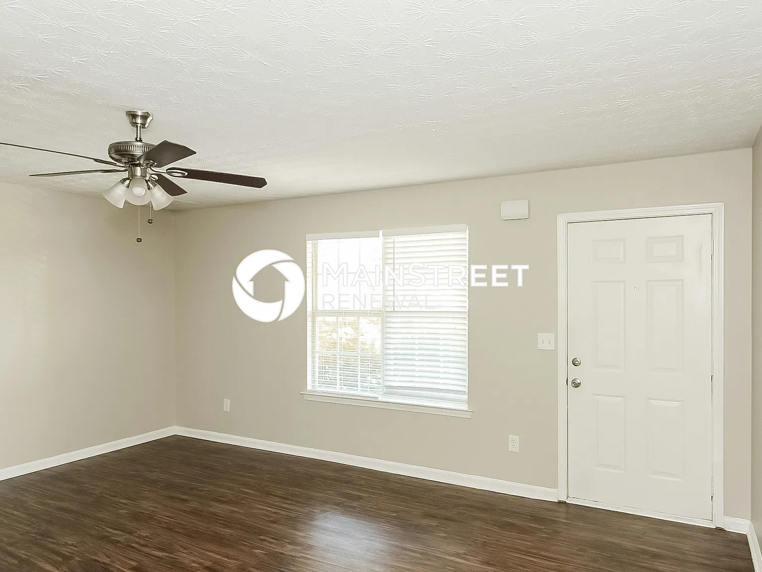1588 Keystone Dr — Photo 3