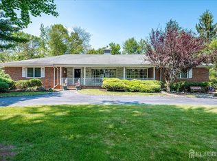 75 Stratford Dr, Colonia, NJ 07067
