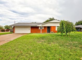 1201 Sunnybrook Ln, Enid, OK 73703