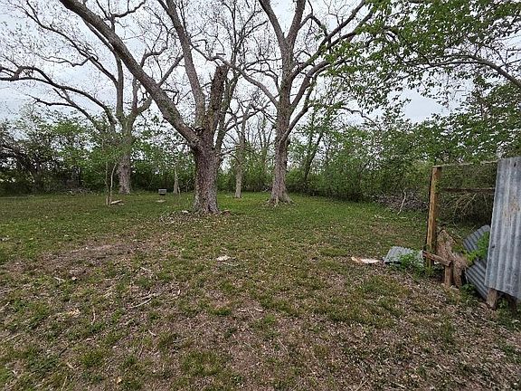 4th image of 9706 Fm 102