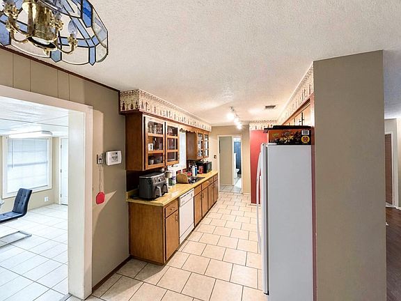 5th image of 507 E Harriet St