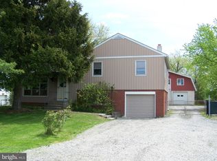 418 Ridge Rd, Sellersville, PA 18960