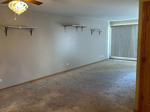 4th image of 8511 Hill Top Ct #8511