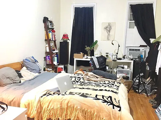 Rented by Premier Metro Realty Corp | media 10