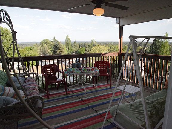 Like 2nd family room w/views