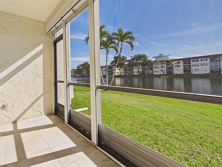 381 S Hollybrook Dr #106 — Photo 12