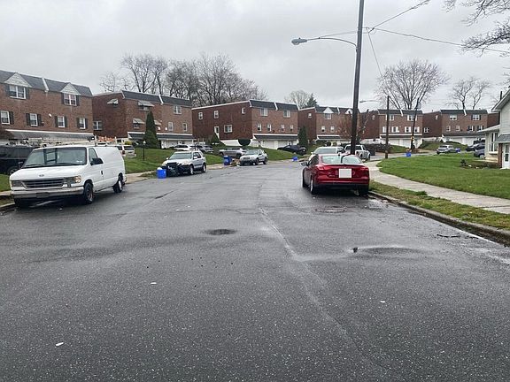 4th image of 8965 Turton Dr