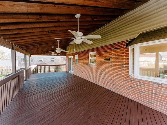 5th image of 7258 Applevalley Ct