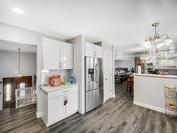 5th image of 3108 Oakwood Dr