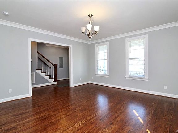 3rd image of 1716 Rose Ave