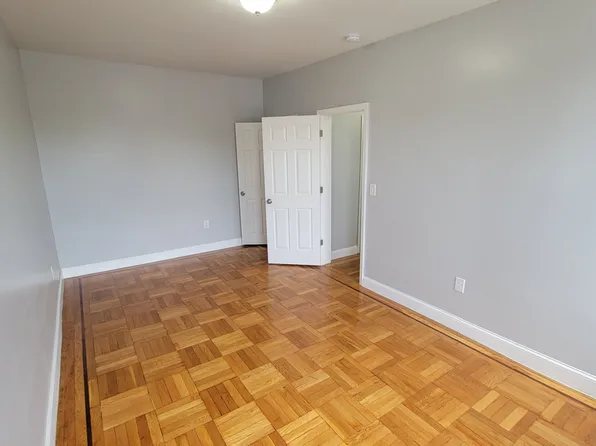 840 Kennedy Boulevard image 4 of 37