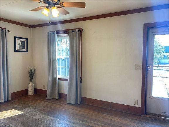 Beautiful amounts of natural light poor in