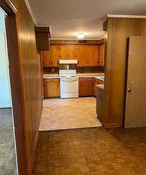 126 Gayle St — Photo 14