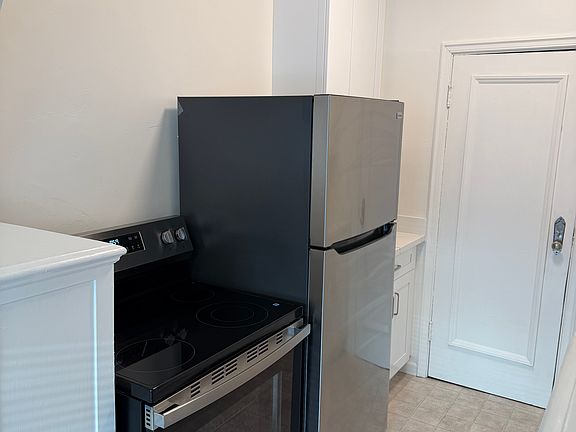 4th image of 1021 El Camino Real #102