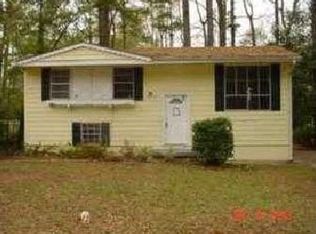 970 Vinton Woods Dr, Forest Park, GA 30297