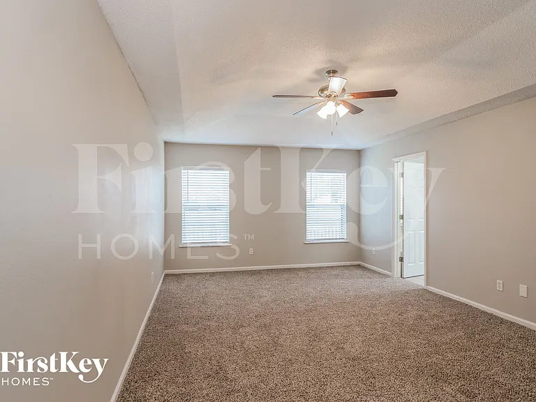 12241 Pebble Point Dr W — Photo 10