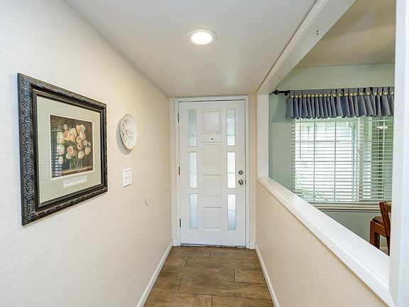 4th image of 3048 Laramie Dr