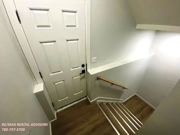 2443 15th Ave NW #BASEMENT — Photo 2