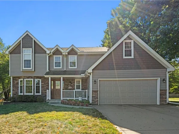 953 Yancey St, Liberty, MO 64068
