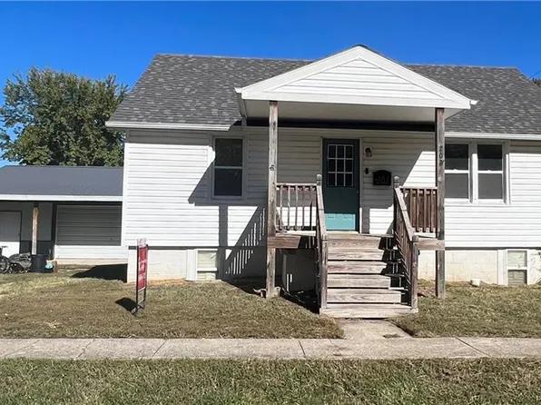 202 E Royle St, Richmond, MO 64085