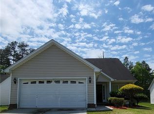 915 Meadow Oak Dr, Greensboro, NC 27406