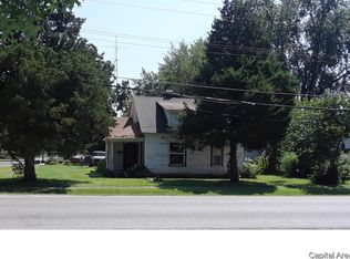 103 S 7th St, Girard, IL