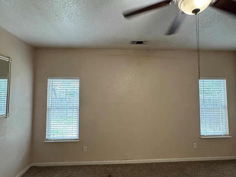 393 Mosburg Loop — Photo 10