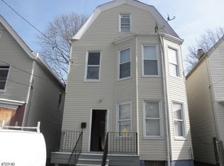 798 S 15th St, Newark, NJ 07108