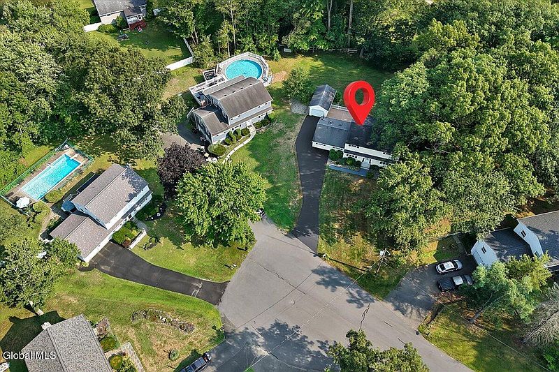 4th image of 3 Leslie Court