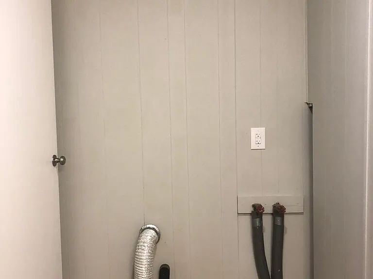 Washer and Dryer hook ups