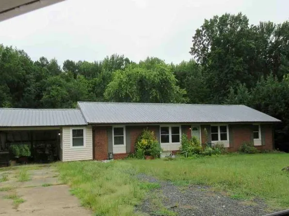 219 Rock Creek Dr, Lincolnton, NC 28092