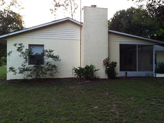 Back view / screen porch