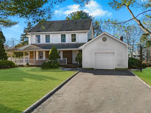 10 Bokel Avenue, Ronkonkoma, NY 11779