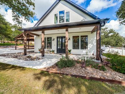 205 CHAMPIONS BLVD, La Vernia, TX, 78121
