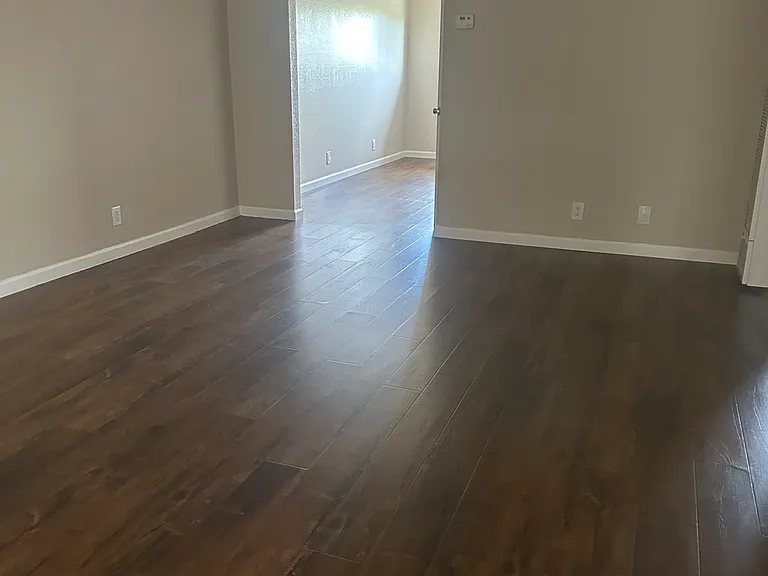 105 Wilbur Ave #8 — Photo 15