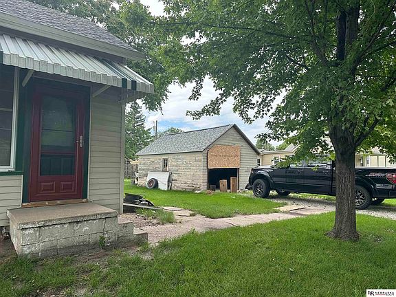 5th image of 1150 E 12th St