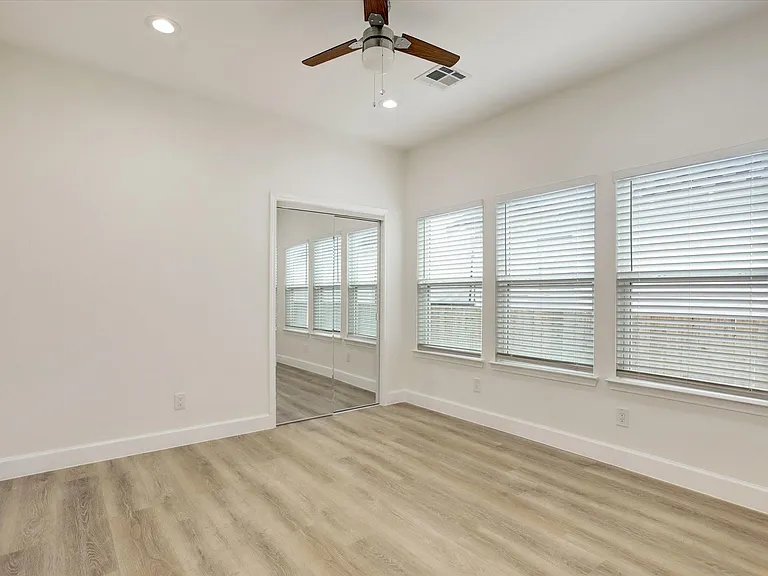 3515 Delhi St — Photo 15