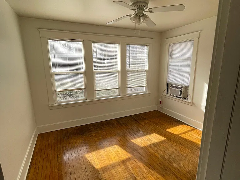 Back sun room / office / closet