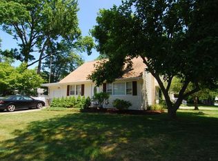 64 Beechwood Ave, Lake Hiawatha, NJ 07034