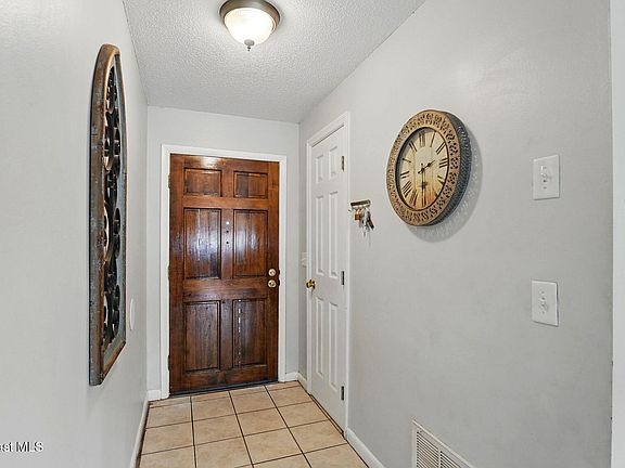 5th image of 1129 Coronado Dr