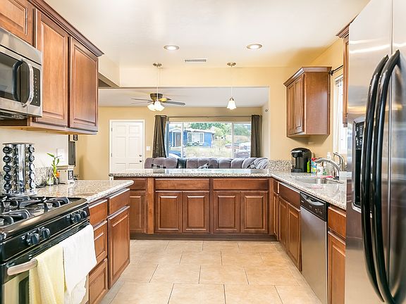 2nd image of 5396 Lenox Dr