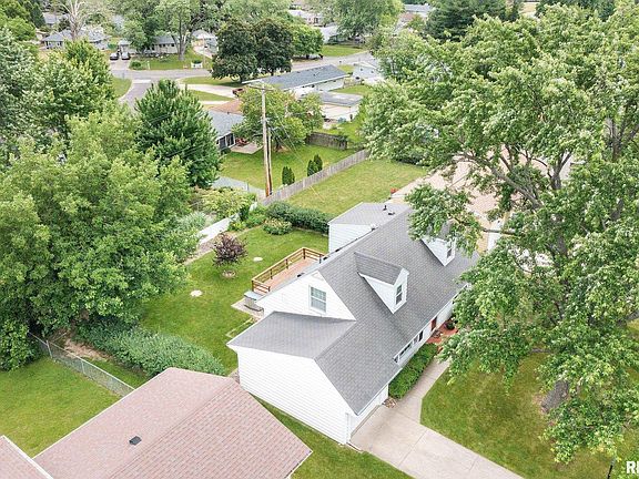 4th image of 5606 N Arrow Dr