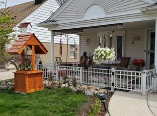 7444 Fenton St, Dearborn Heights, MI